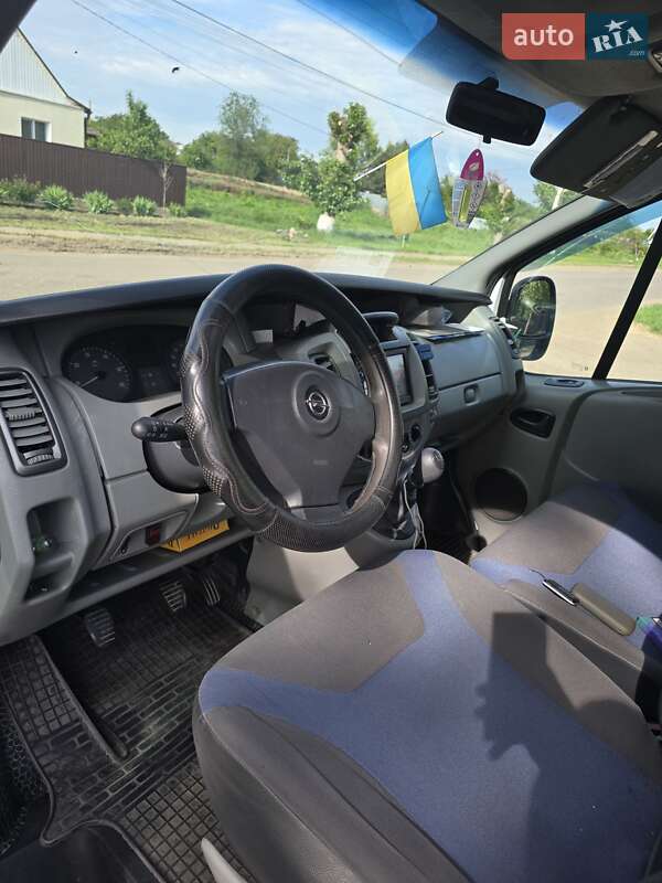 Мінівен Opel Vivaro 2006 в Одесі