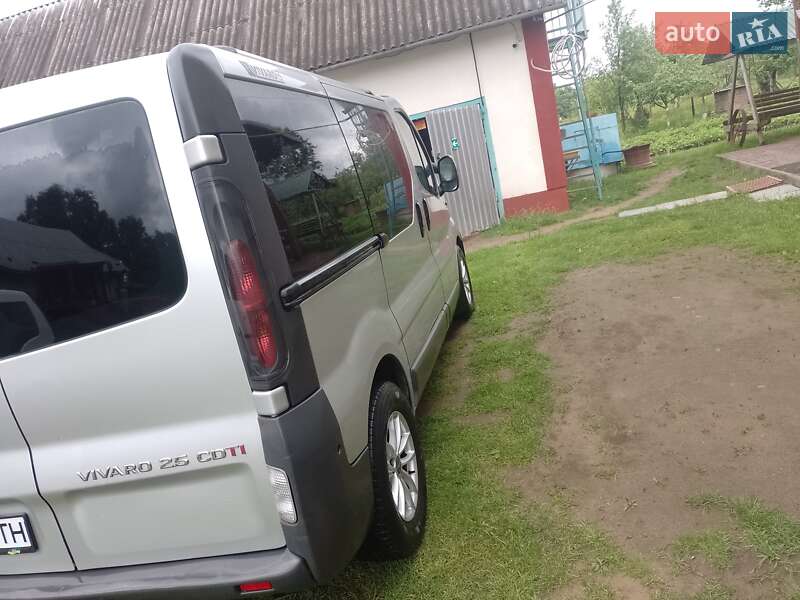 Минивэн Opel Vivaro 2005 в Мостиске