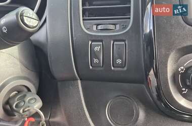 Мінівен Opel Vivaro 2015 в 