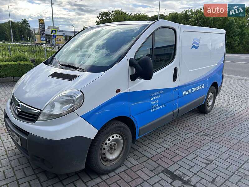 Інші вантажівки Opel Vivaro 2011 в Летичіві