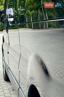 Минивэн Opel Vivaro 2012 в 