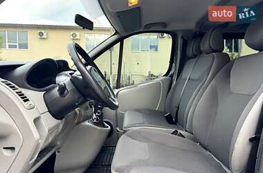 Минивэн Opel Vivaro 2012 в 