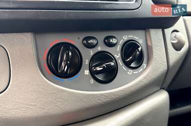 Минивэн Opel Vivaro 2012 в 