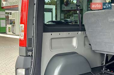 Минивэн Opel Vivaro 2012 в 