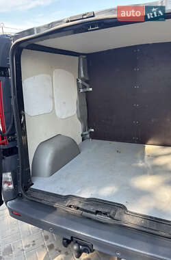 Минивэн Opel Vivaro 2011 в 