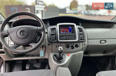 Минивэн Opel Vivaro 2011 в 