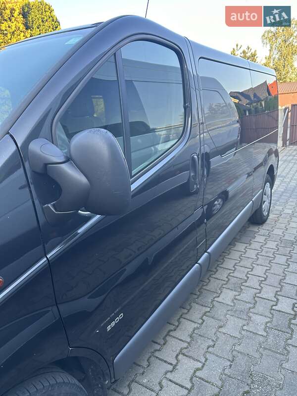 Минивэн Opel Vivaro 2010 в Чорткове