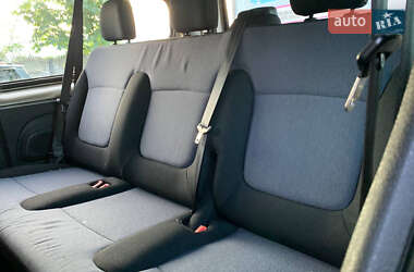 Минивэн Opel Vivaro 2016 в 