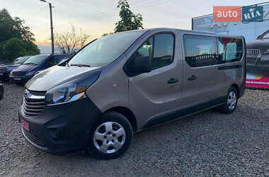 Минивэн Opel Vivaro 2016 в 