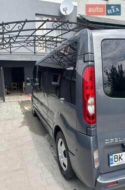 Минивэн Opel Vivaro 2013 в Млинове