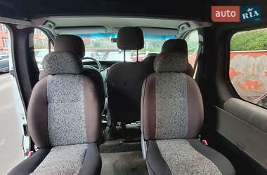 Минивэн Opel Vivaro 2004 в 