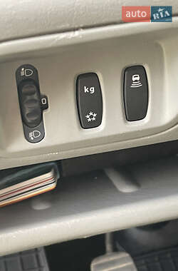 Мінівен Opel Vivaro 2013 в 