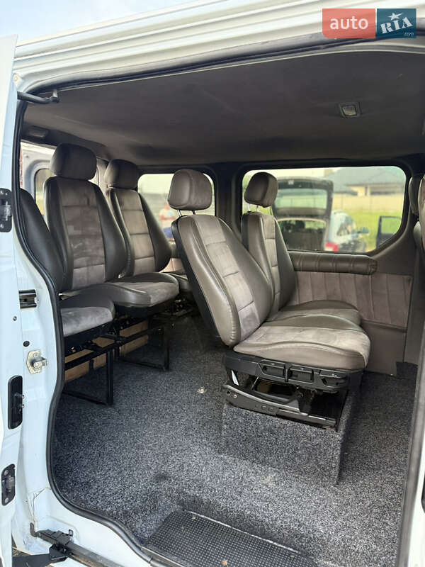 Минивэн Opel Vivaro 2007 в Виноградове