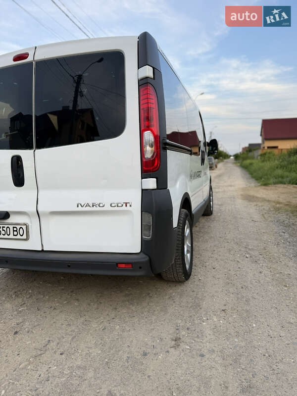 Минивэн Opel Vivaro 2007 в Виноградове