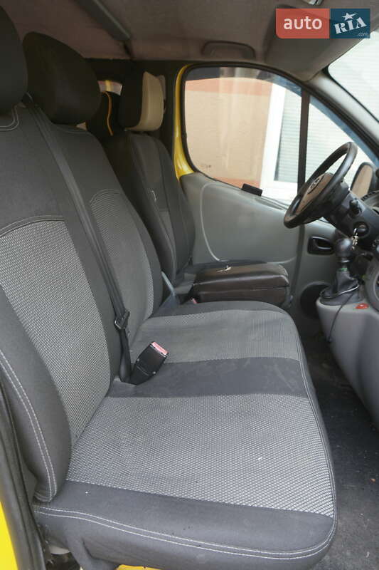 Минивэн Opel Vivaro 2007 в Ровно