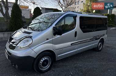 Мінівен Opel Vivaro 2011 в 