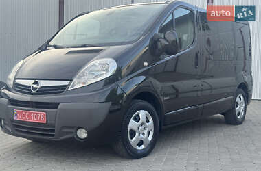 Мінівен Opel Vivaro 2013 в 