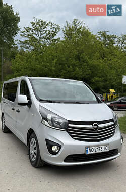 Минивэн Opel Vivaro 2015 в 