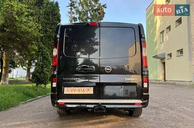 Минивэн Opel Vivaro 2016 в 
