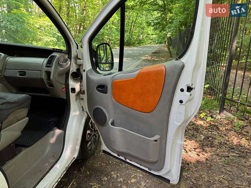 Мінівен Opel Vivaro 2003 в Києві