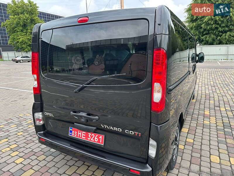 Мінівен Opel Vivaro 2013 в Луцьку