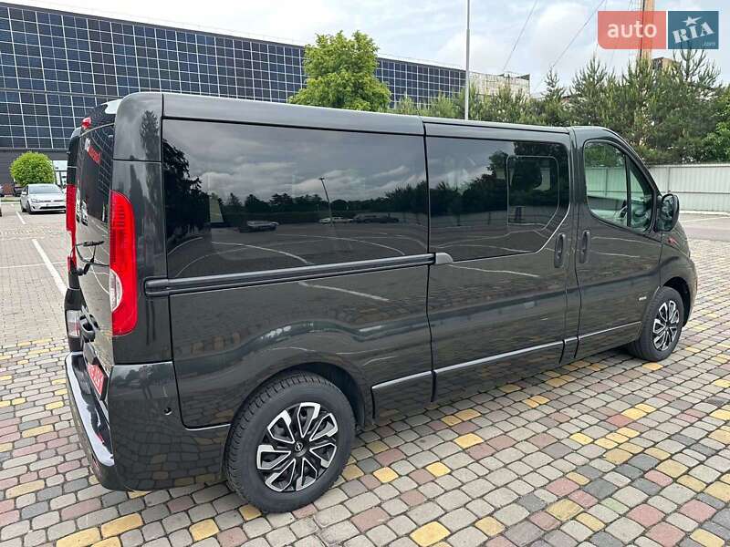 Мінівен Opel Vivaro 2013 в Луцьку