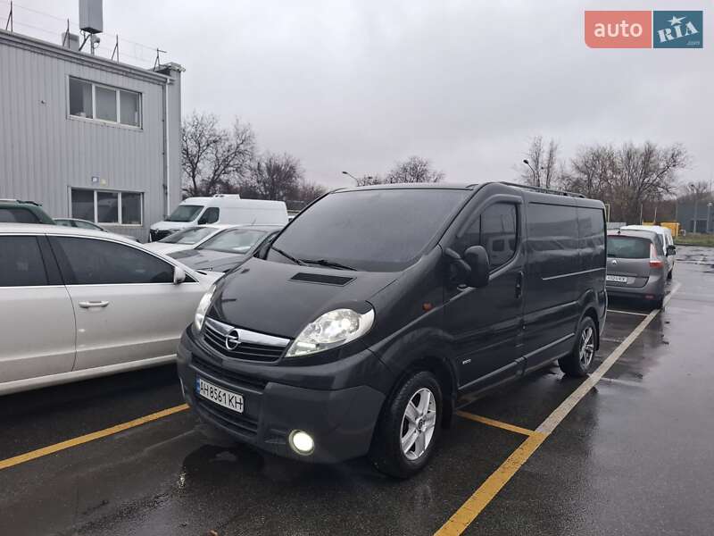 Грузовой фургон Opel Vivaro 2012 в 