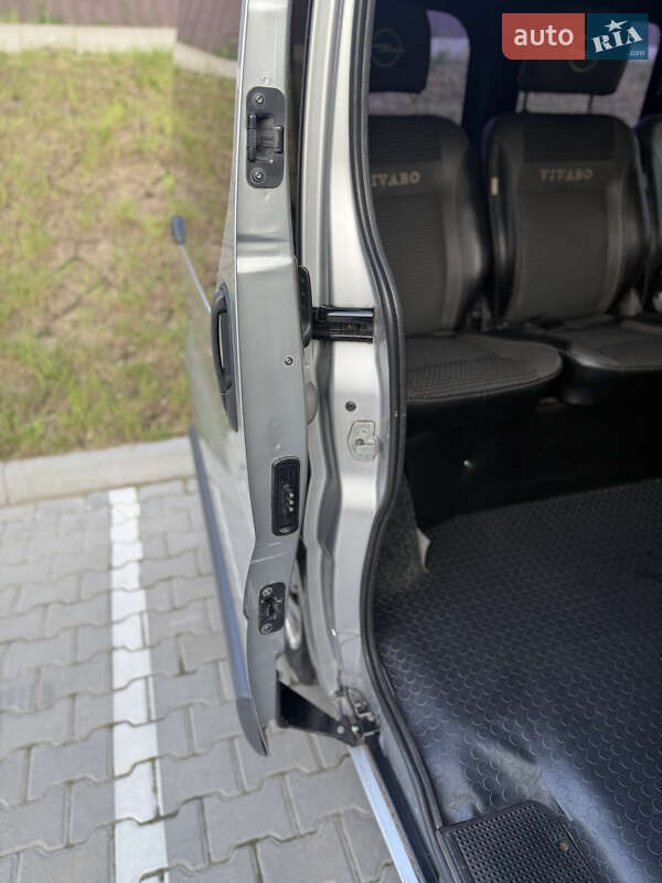 Минивэн Opel Vivaro 2006 в Тернополе
