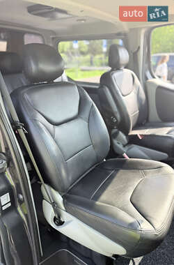 Минивэн Opel Vivaro 2012 в 