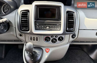 Минивэн Opel Vivaro 2012 в 