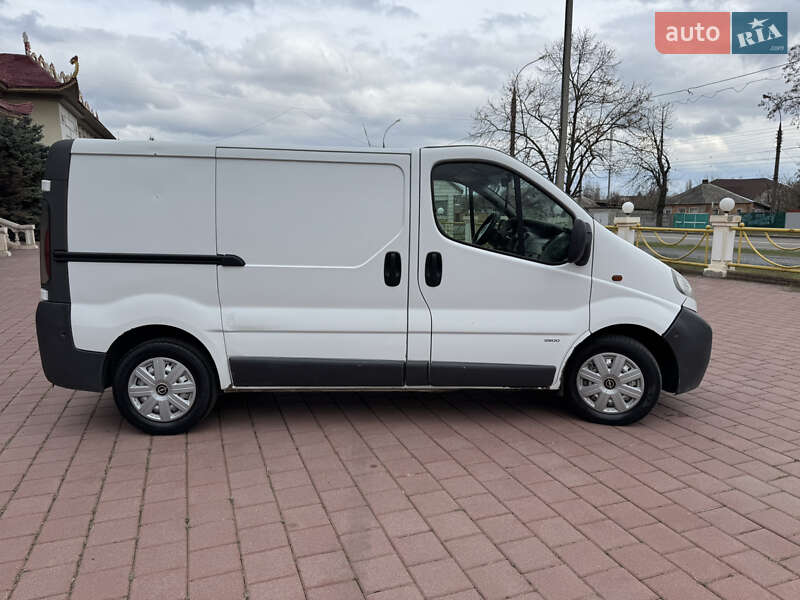Грузовой фургон Opel Vivaro 2004 в Харькове