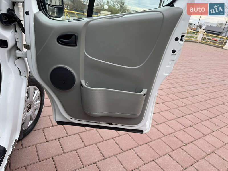 Грузовой фургон Opel Vivaro 2004 в Харькове
