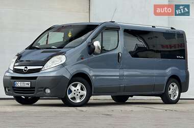 Минивэн Opel Vivaro 2013 в Сарнах