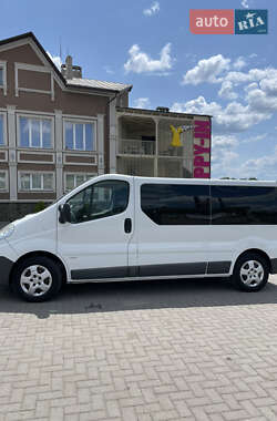 Мінівен Opel Vivaro 2013 в Чернівцях