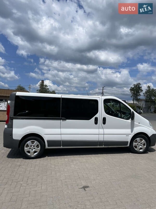 Минивэн Opel Vivaro 2013 в Черновцах