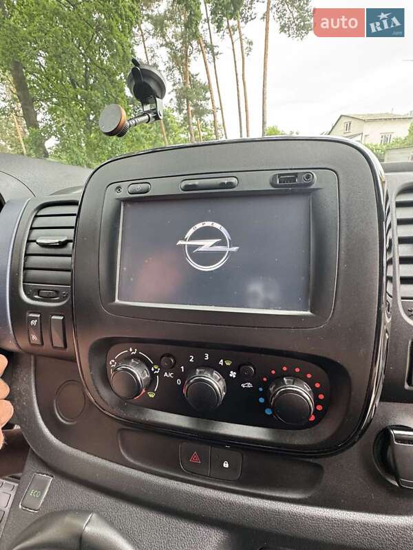 Грузовой фургон Opel Vivaro 2018 в Киеве
