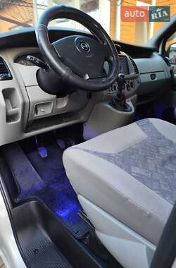 Минивэн Opel Vivaro 2005 в 