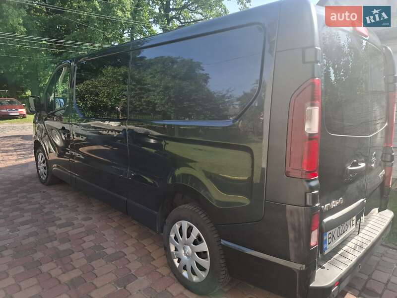 Минивэн Opel Vivaro 2015 в Ровно фото 9 Минивэн Opel Vivaro 2015 в Ровно
