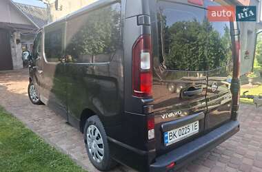Мінівен Opel Vivaro 2015 в 