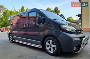 Минивэн Opel Vivaro 2004 в Бурштыне