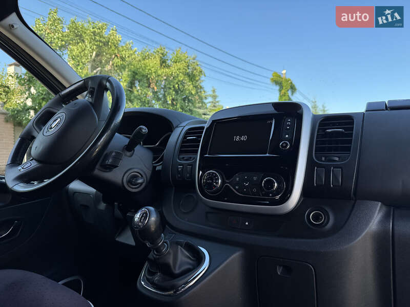Минивэн Opel Vivaro 2018 в Киеве фото 22 Минивэн Opel Vivaro 2018 в Киеве