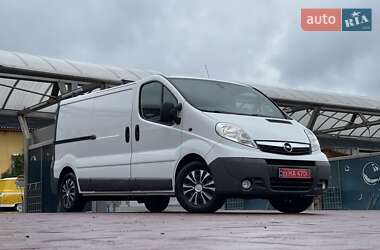 Вантажний фургон Opel Vivaro 2014 в Рівному
