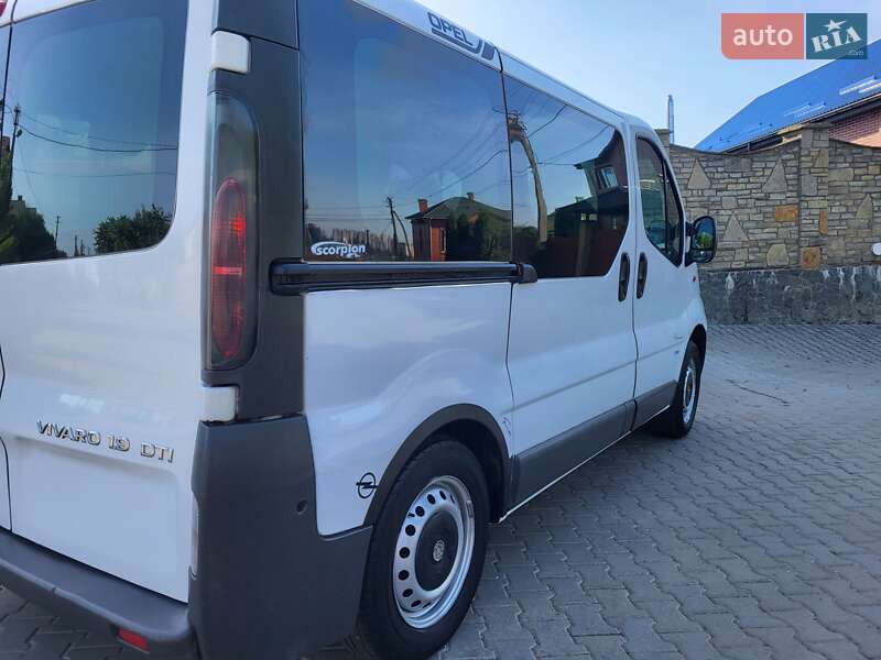 Мінівен Opel Vivaro 2002 в Хмельницькому