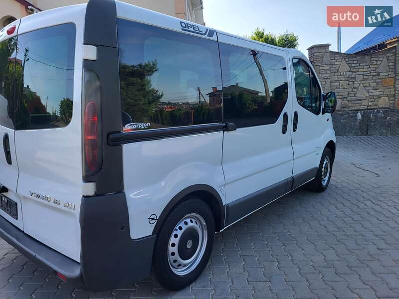 Мінівен Opel Vivaro 2002 в Хмельницькому