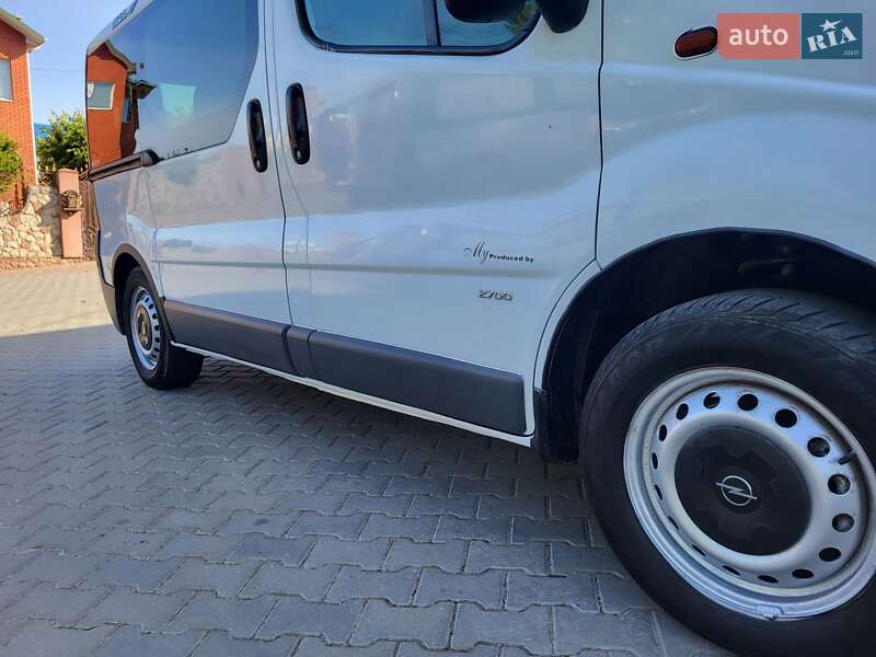 Мінівен Opel Vivaro 2002 в Хмельницькому