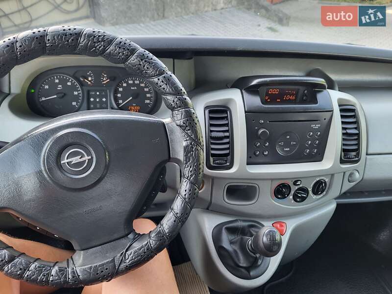 Мінівен Opel Vivaro 2002 в Хмельницькому