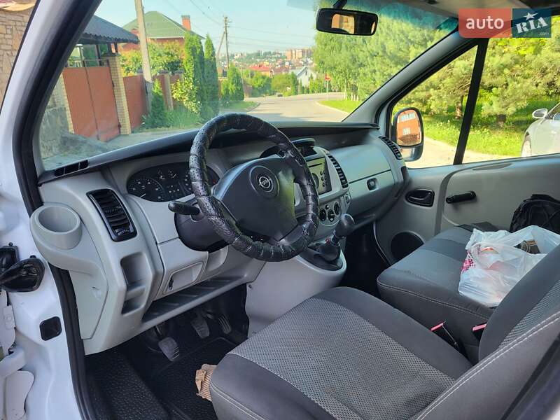 Мінівен Opel Vivaro 2002 в Хмельницькому