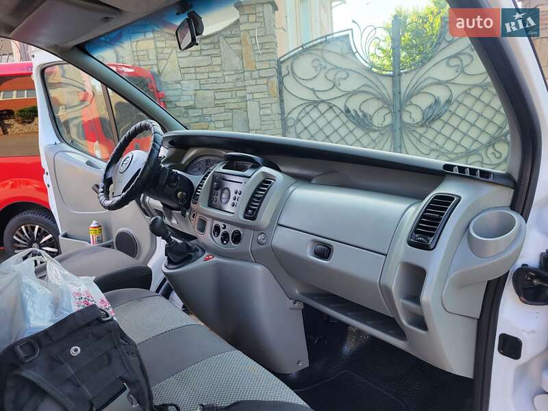 Мінівен Opel Vivaro 2002 в Хмельницькому