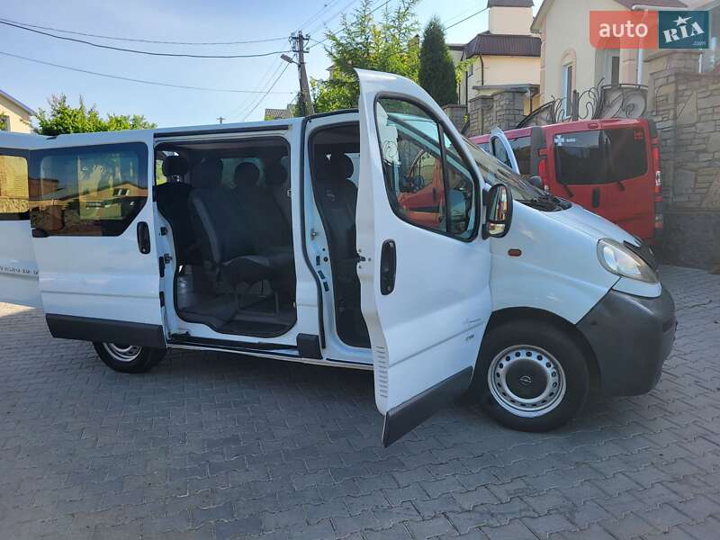 Мінівен Opel Vivaro 2002 в Хмельницькому