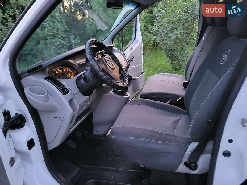 Мінівен Opel Vivaro 2002 в Хмельницькому